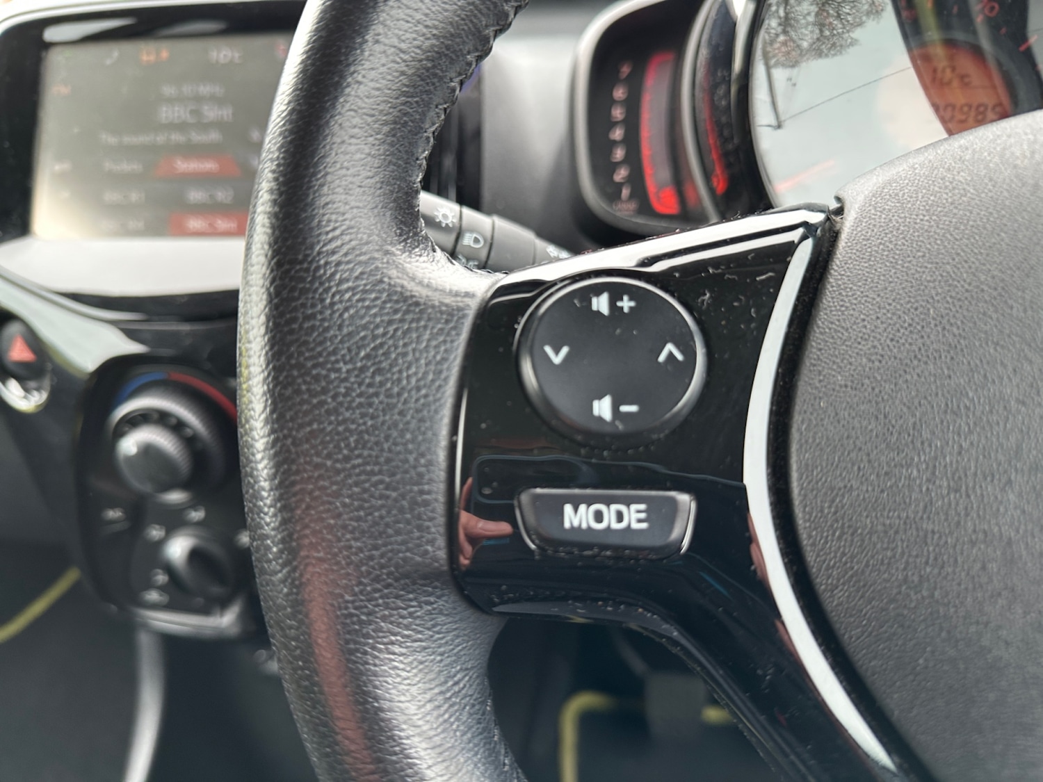 Used Toyota AYGO 2017 for sale - 78206757: Photo 26