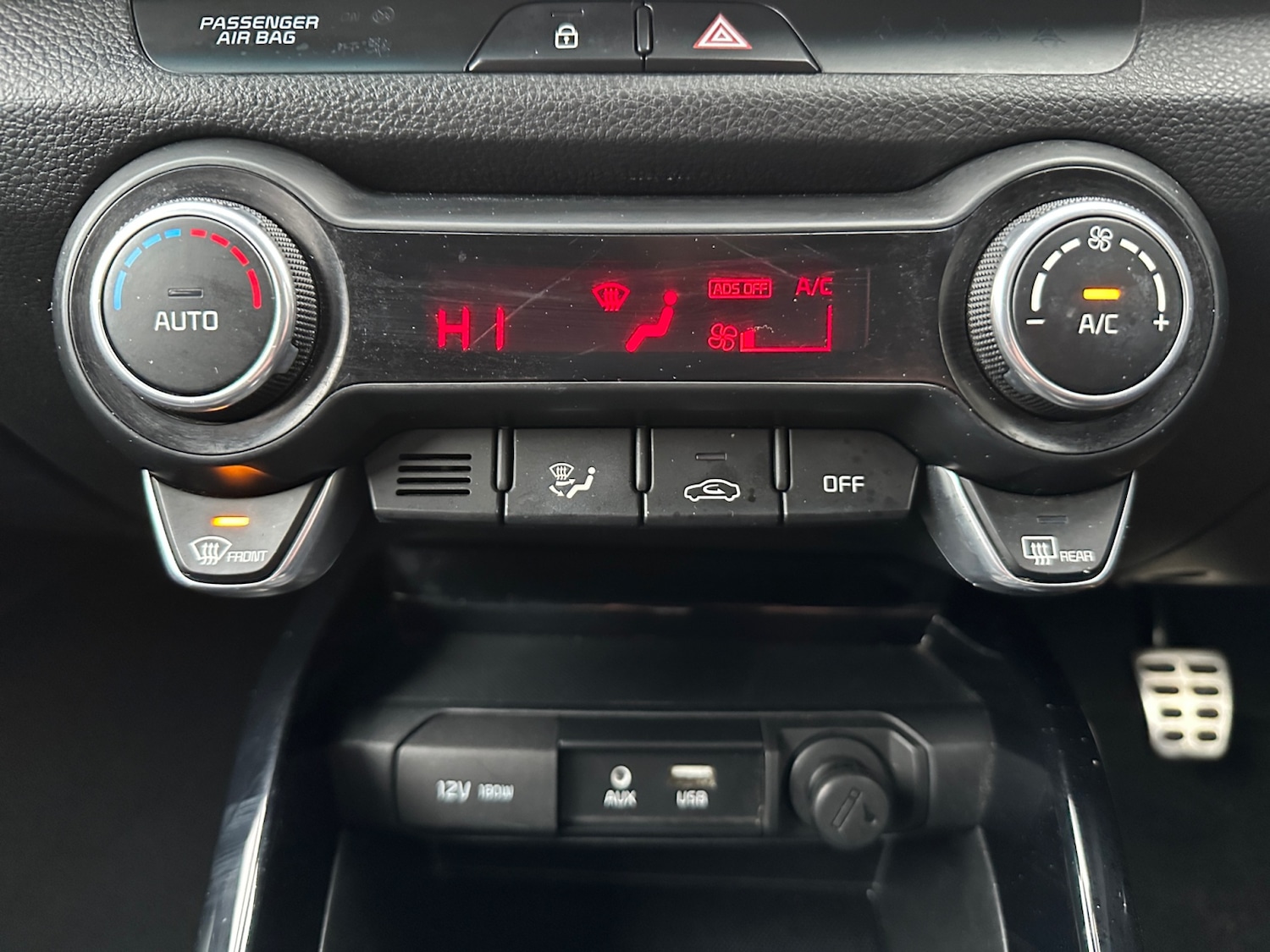 Used Kia Stonic 2019 for sale - 76533891: Photo 24