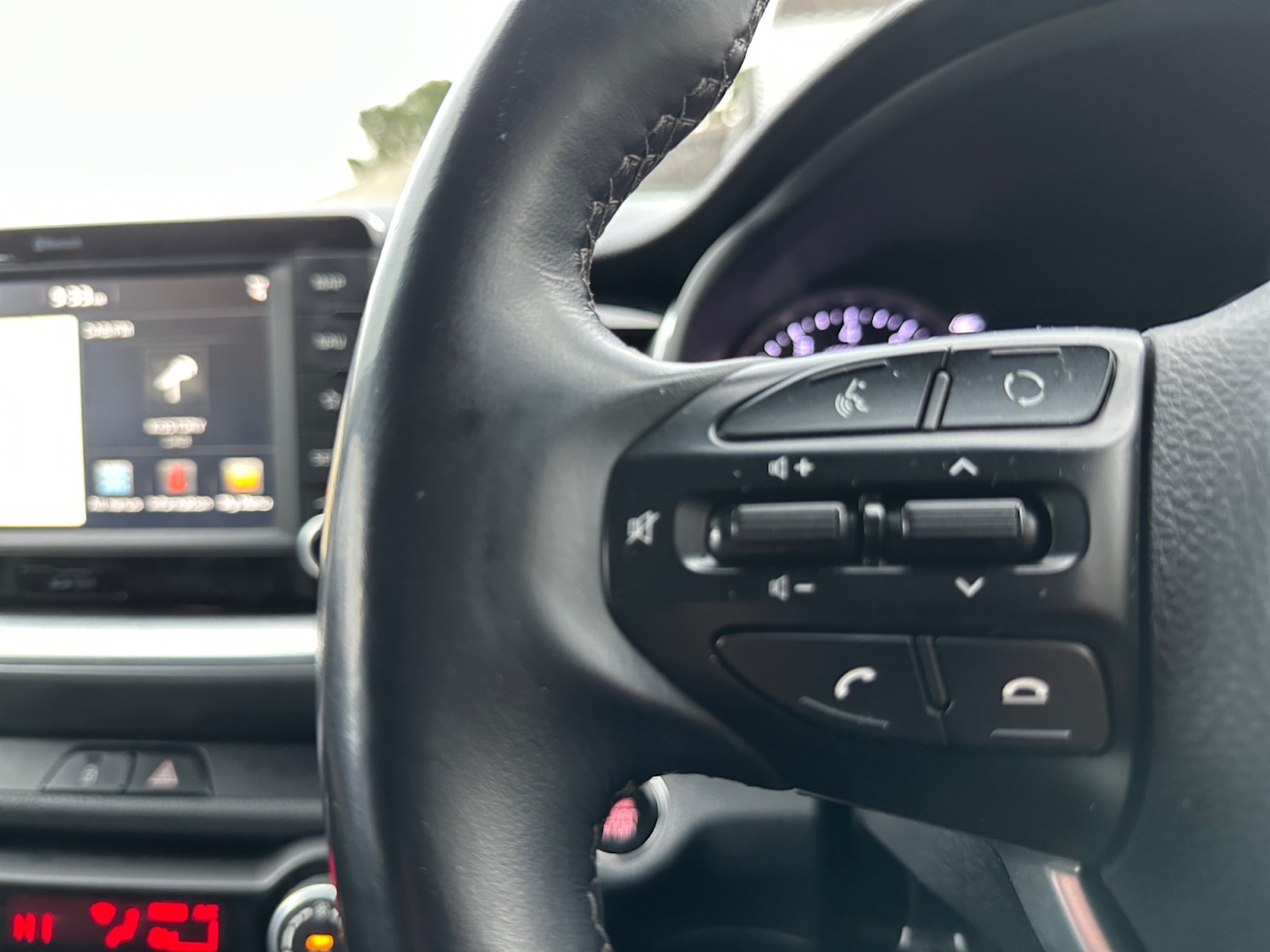 Used Kia Stonic 2019 for sale - 76533891: Photo 25