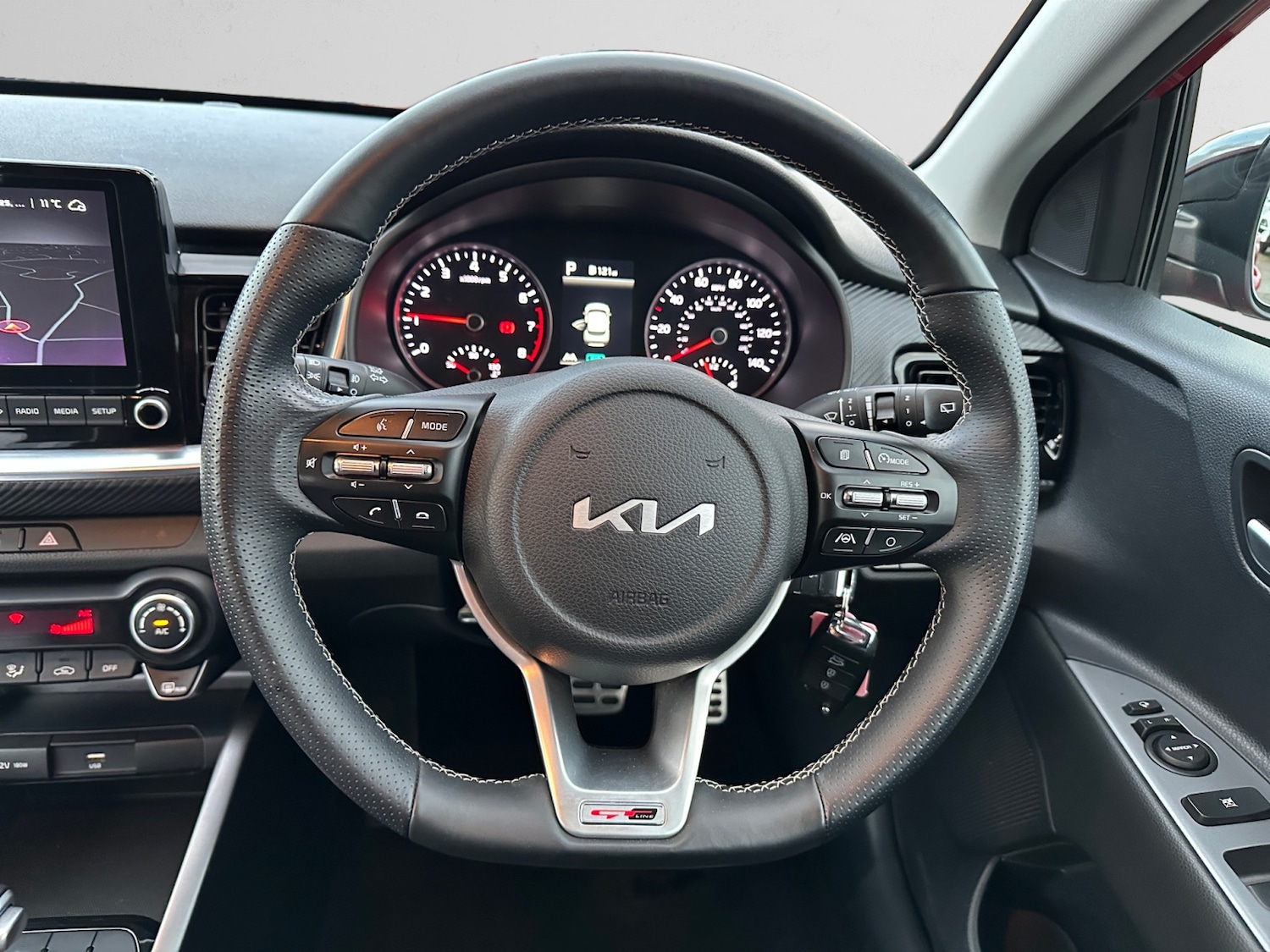 Used Kia Stonic 2023 for sale - 77698243: Photo 9