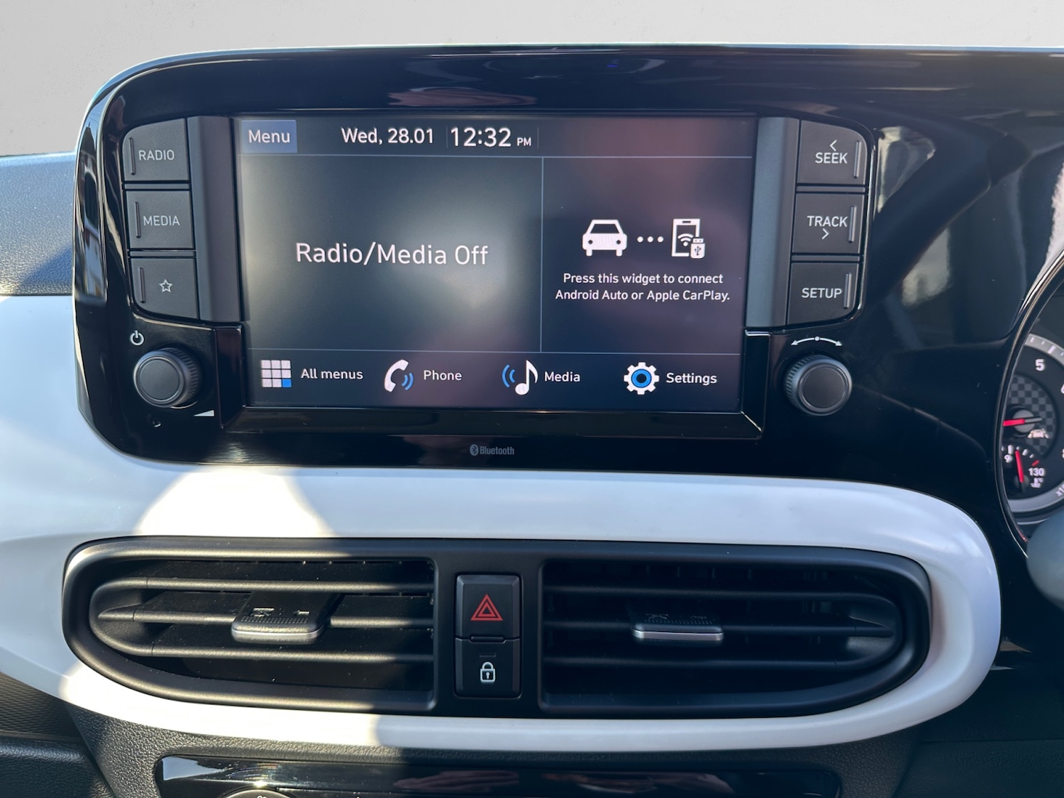 Used Hyundai i10 2023 for sale - 77353776: Photo 21