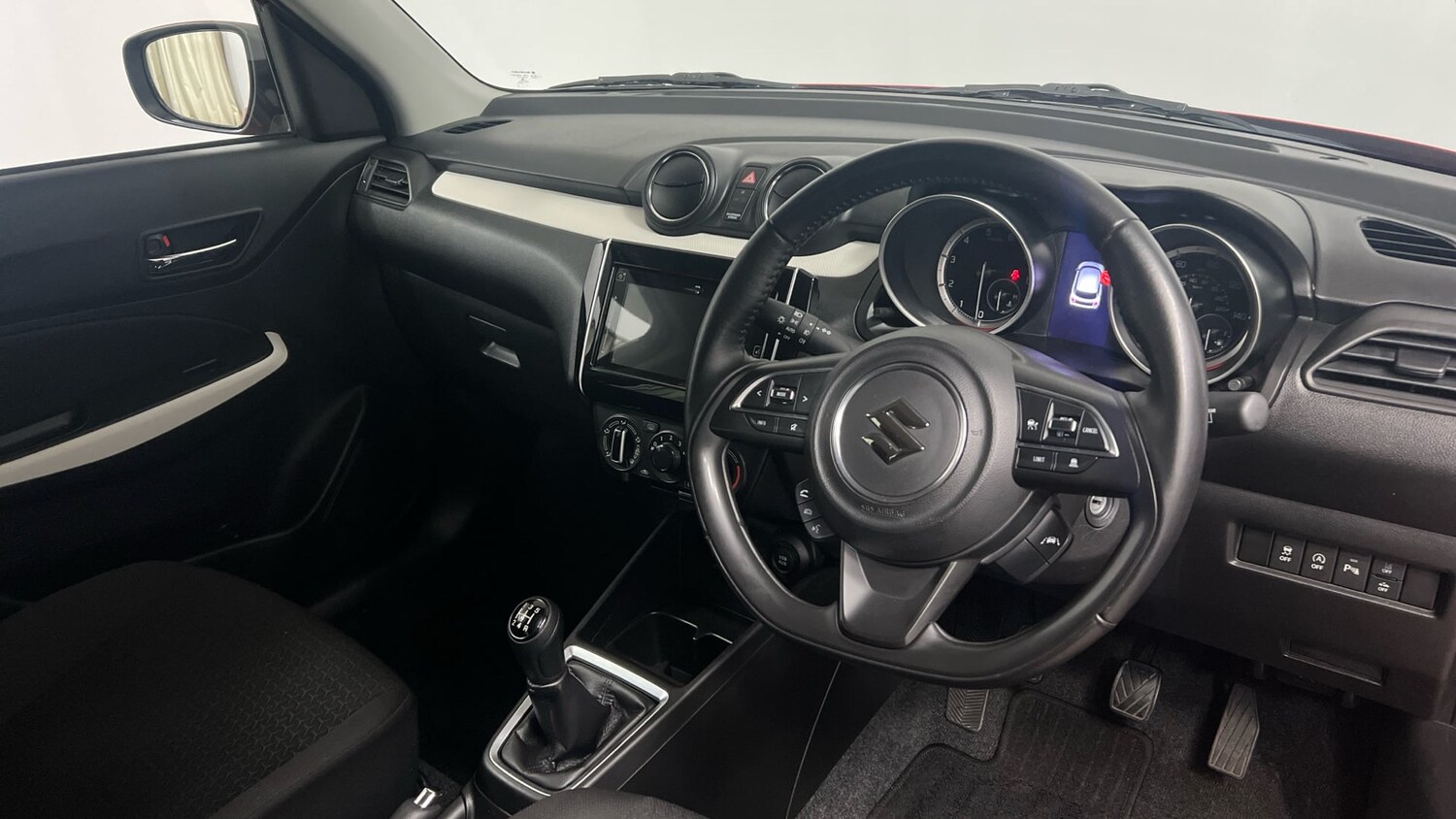 Used Suzuki Swift 2021 for sale - 78141160: Photo 6