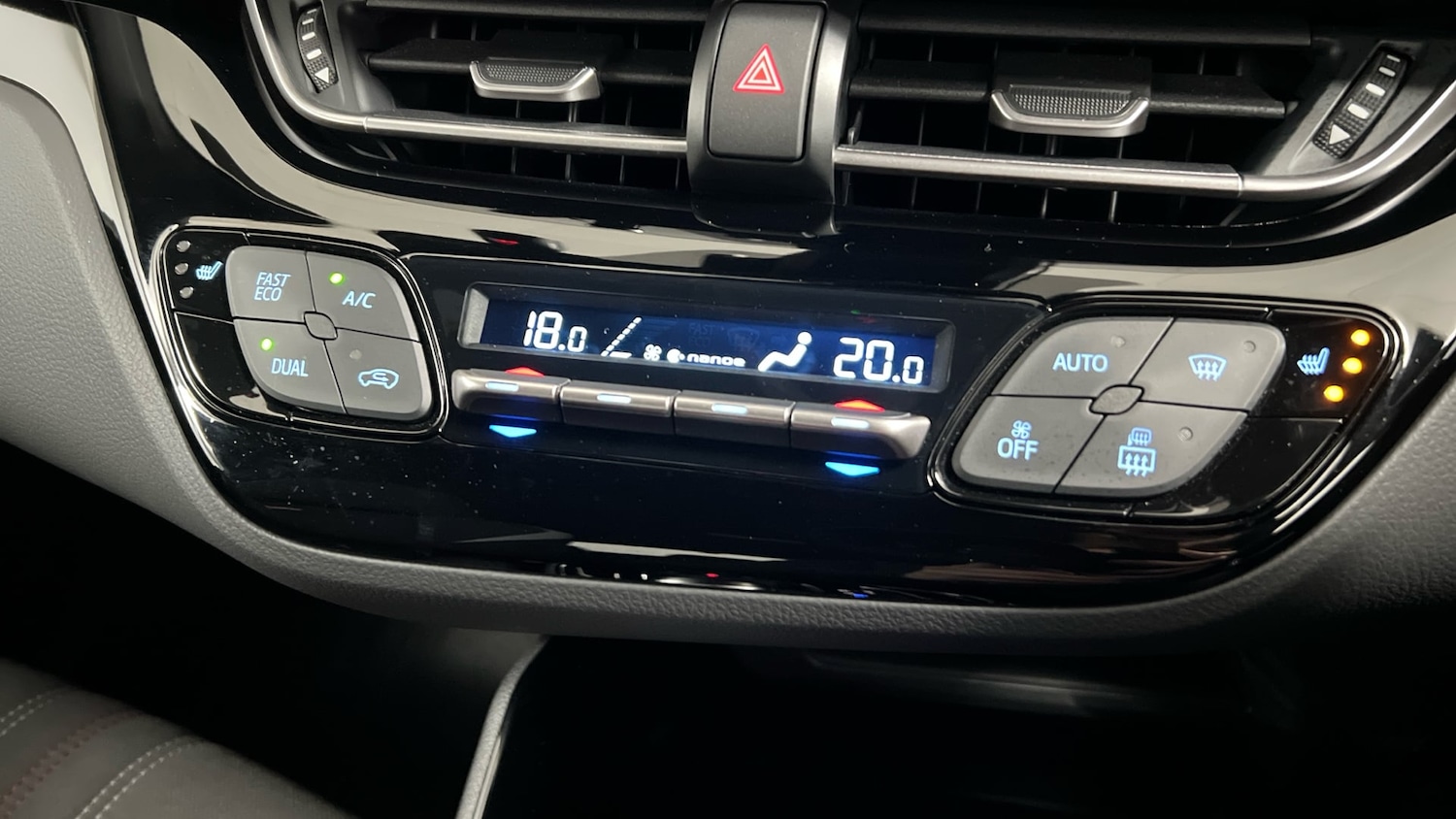 Used Toyota C-HR 2023 for sale - 77766670: Photo 17