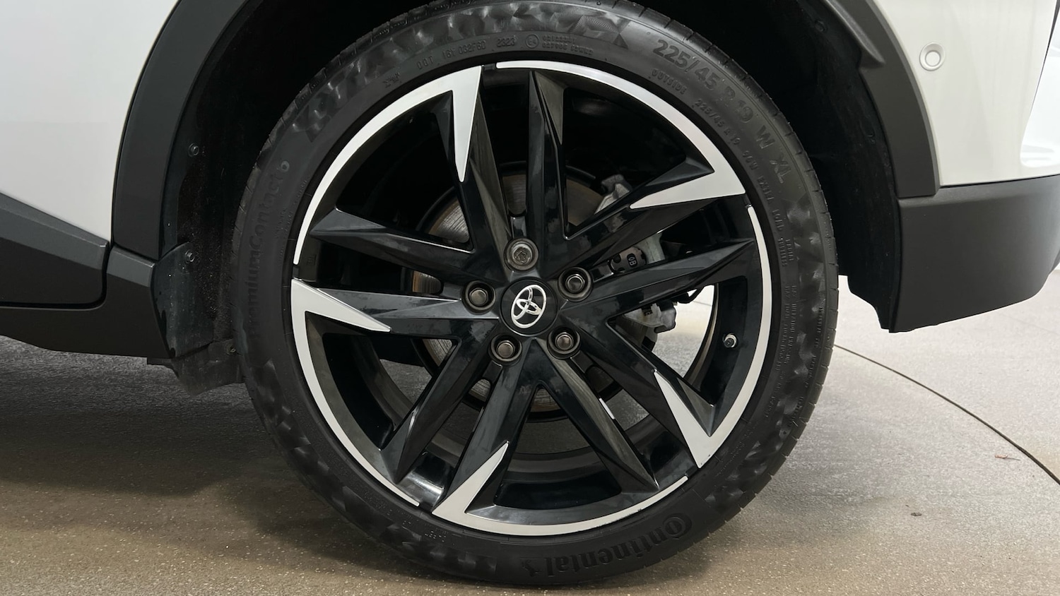 Used Toyota C-HR 2023 for sale - 77766670: Photo 5