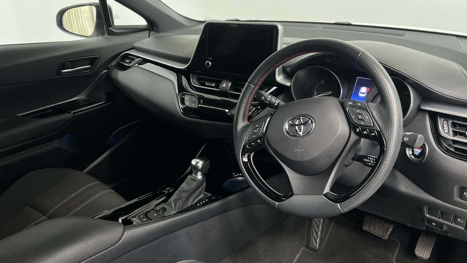 Used Toyota C-HR 2023 for sale - 77766670: Photo 6