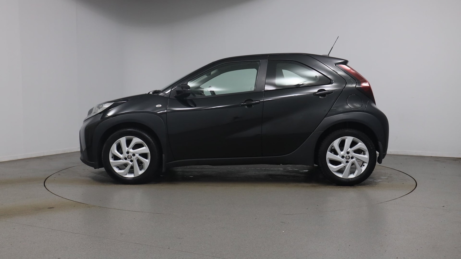 Used Toyota Aygo X 2022 for sale - 77342814: Photo 19