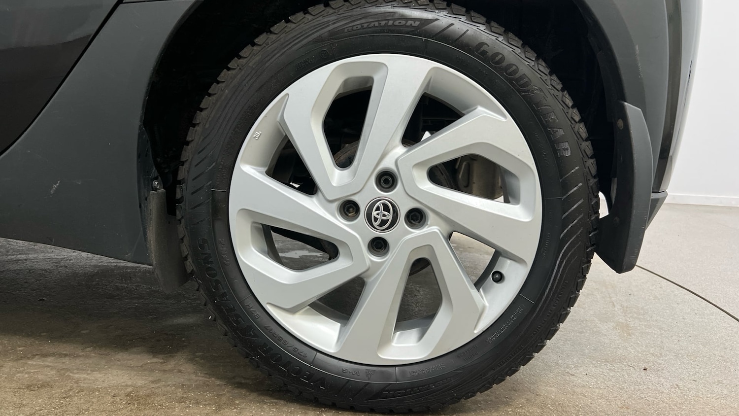 Used Toyota Aygo X 2022 for sale - 77342814: Photo 5