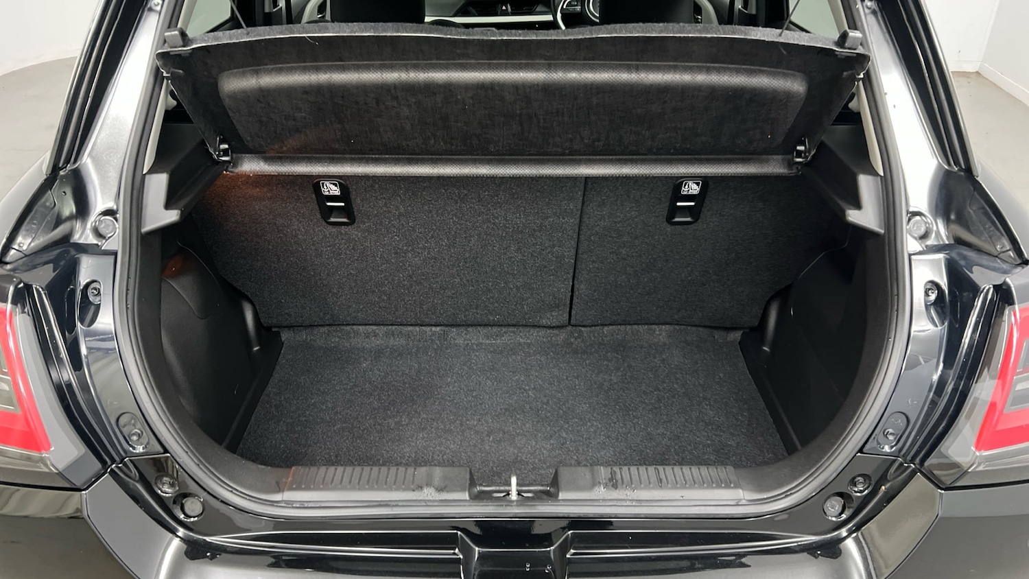 Used Suzuki Swift 2024 for sale - 77357463: Photo 11