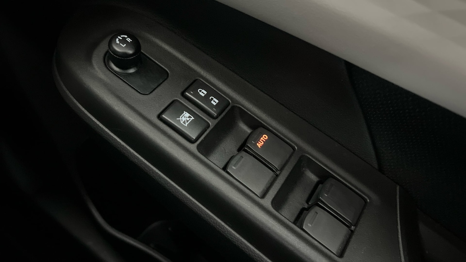 Used Suzuki Swift 2024 for sale - 77357463: Photo 21