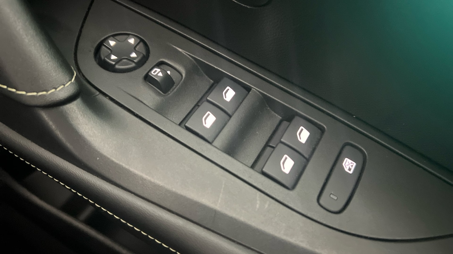 Used Peugeot 2008 2022 for sale - 78213801: Photo 21