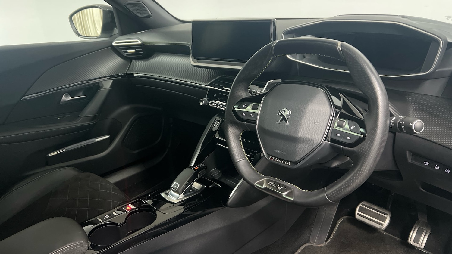 Used Peugeot 2008 2022 for sale - 78213801: Photo 6