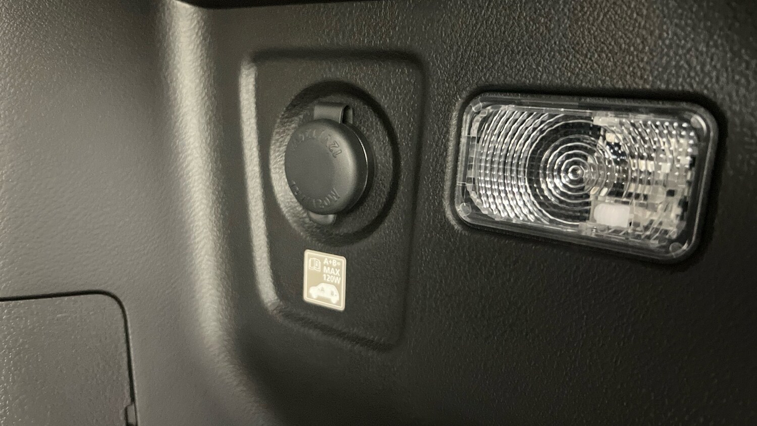 Used Suzuki SX4 S-Cross 2025 for sale - 76713315: Photo 25