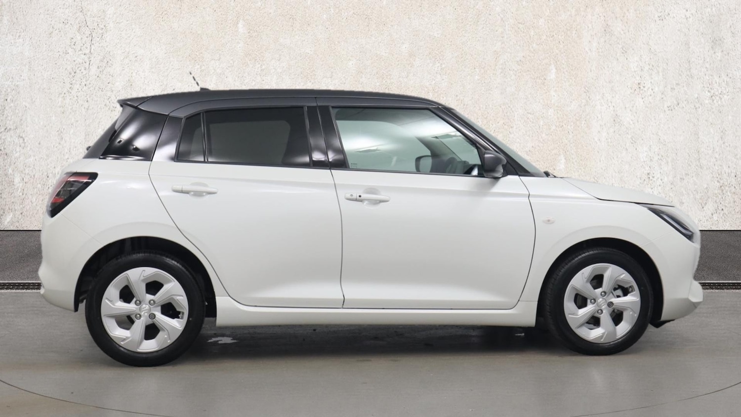Used Suzuki Swift 2025 for sale - 76692395: Photo 4