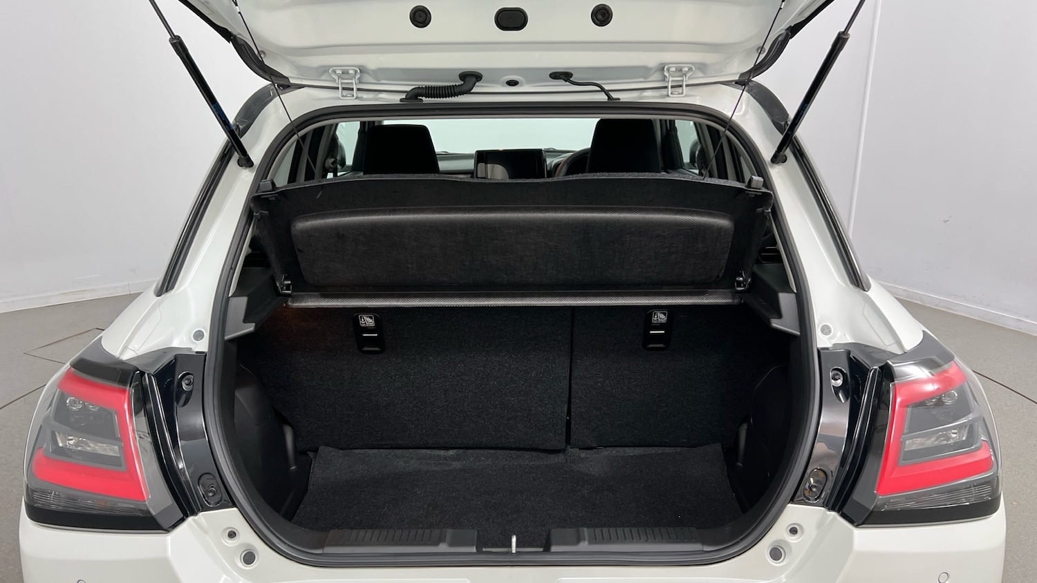 Used Suzuki Swift 2025 for sale - 78005314: Photo 11