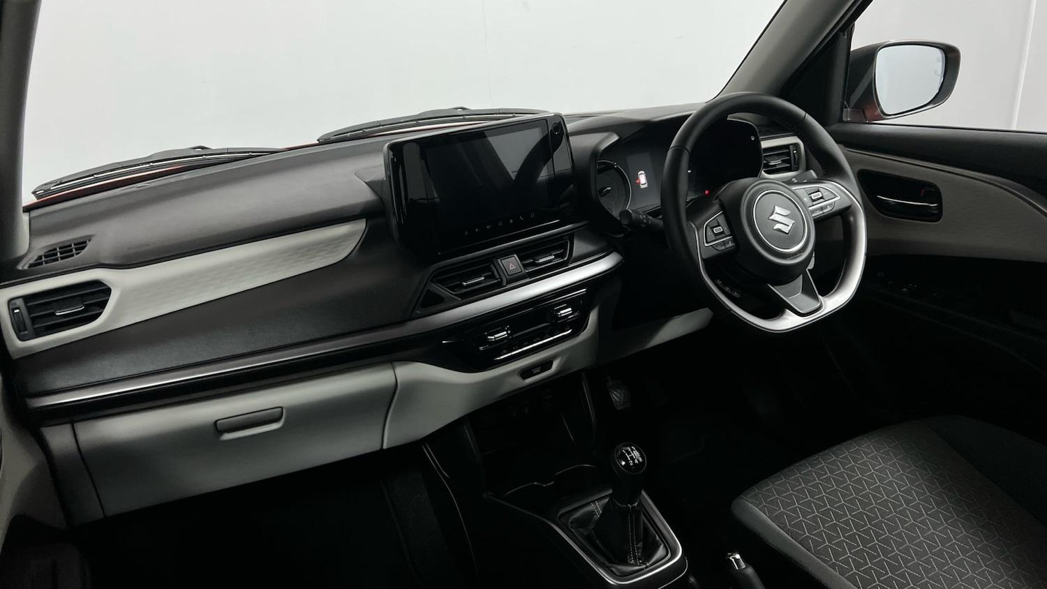 Used Suzuki Swift 2024 for sale - 77981933: Photo 2