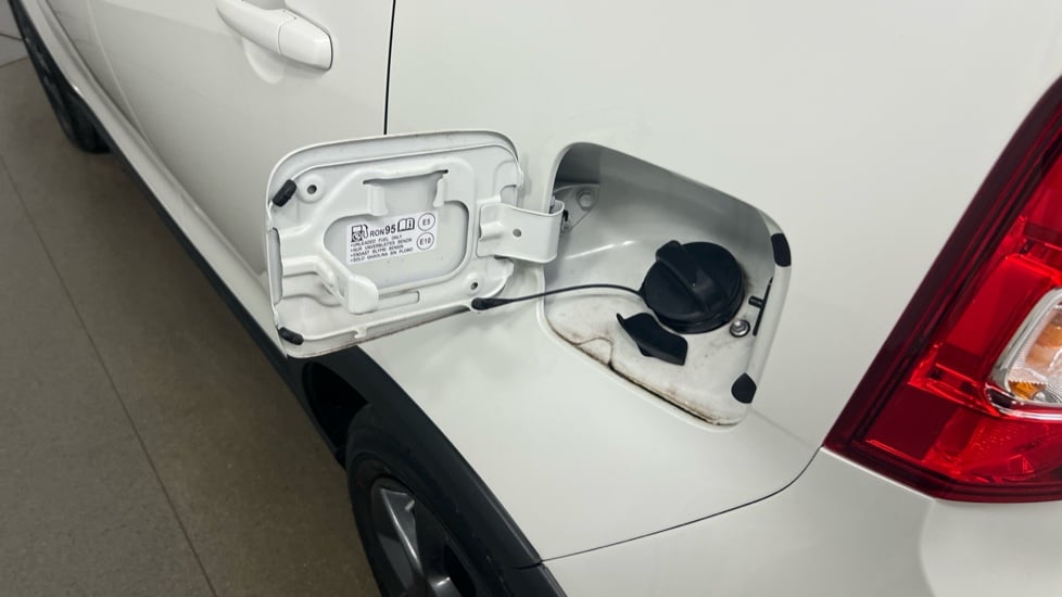 Used Suzuki Ignis 2024 for sale - 76677901: Photo 23