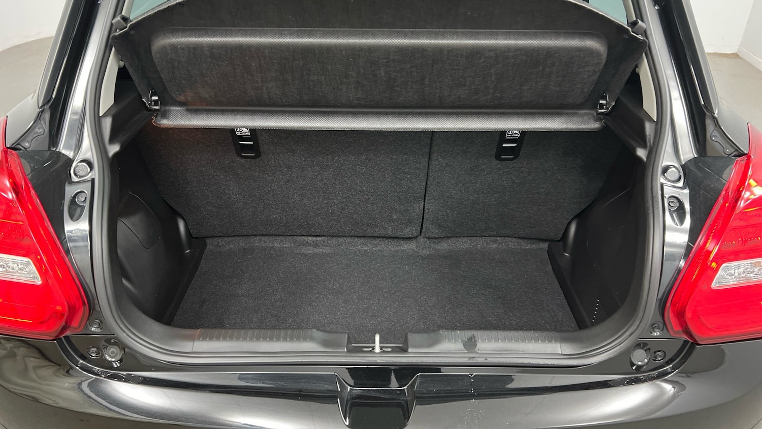 Used Suzuki Swift 2023 for sale - 76785331: Photo 11