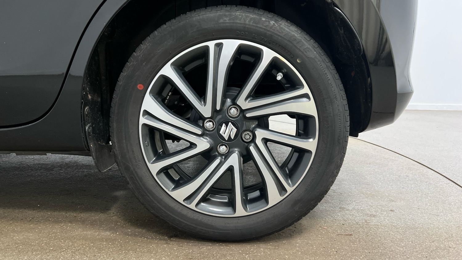 Used Suzuki Swift 2023 for sale - 76785331: Photo 5