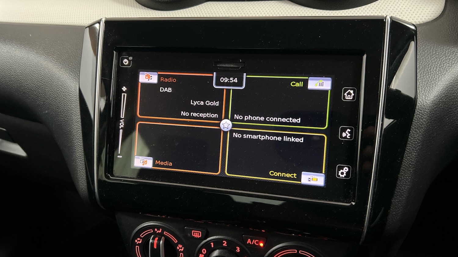 Used Suzuki Swift 2020 for sale - 76751960: Photo 22