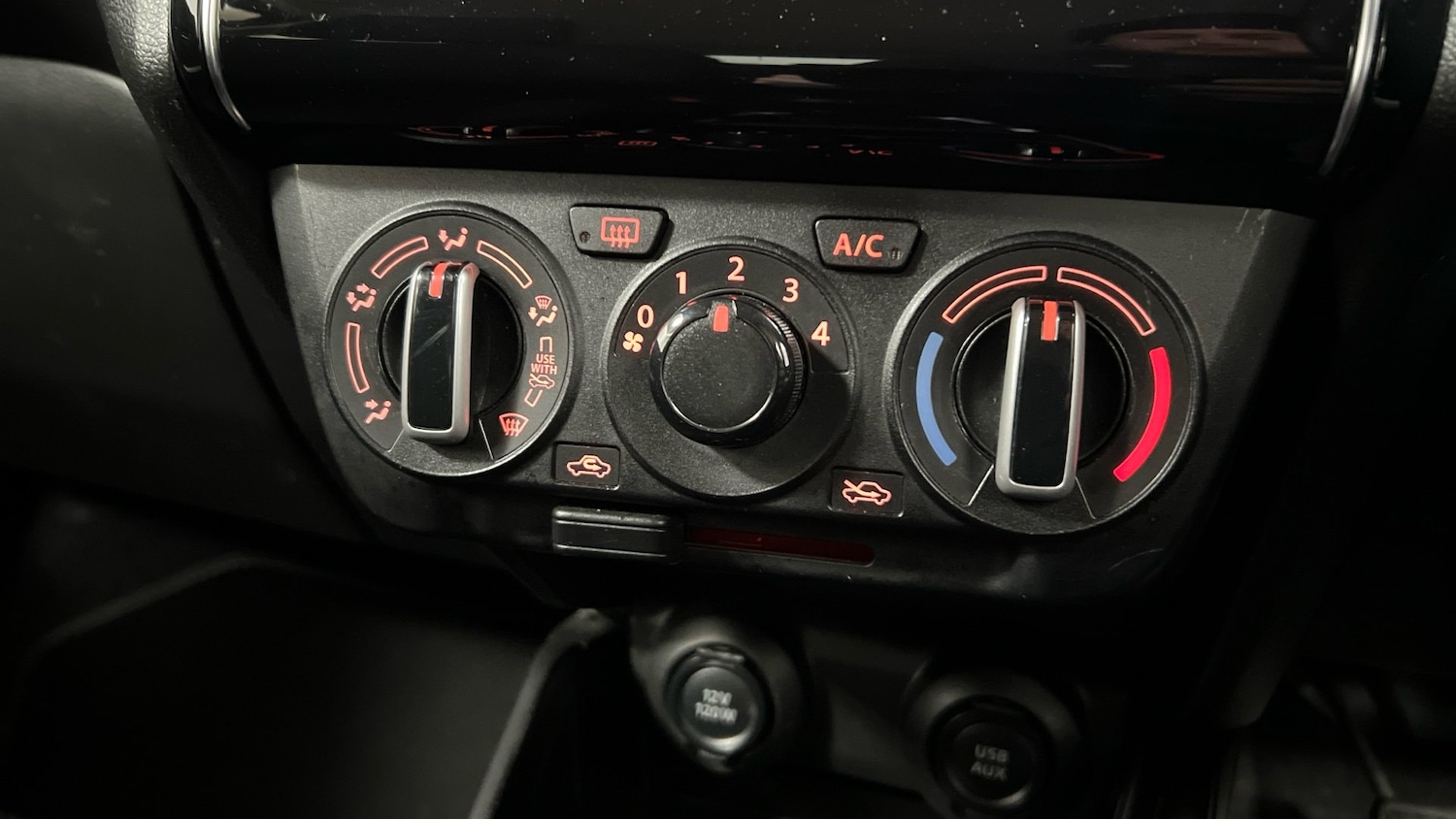 Used Suzuki Swift 2020 for sale - 76951363: Photo 17