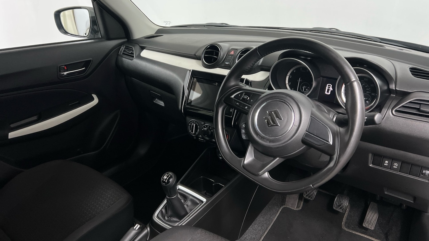 Used Suzuki Swift 2020 for sale - 76951363: Photo 6