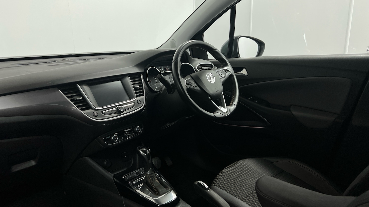 Used Vauxhall Crossland X 2019 for sale - 78158991: Photo 2