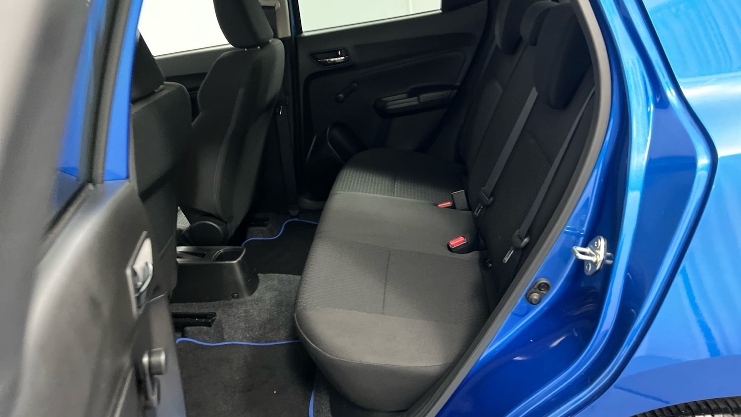 Used Suzuki Swift 2021 for sale - 77881291: Photo 9