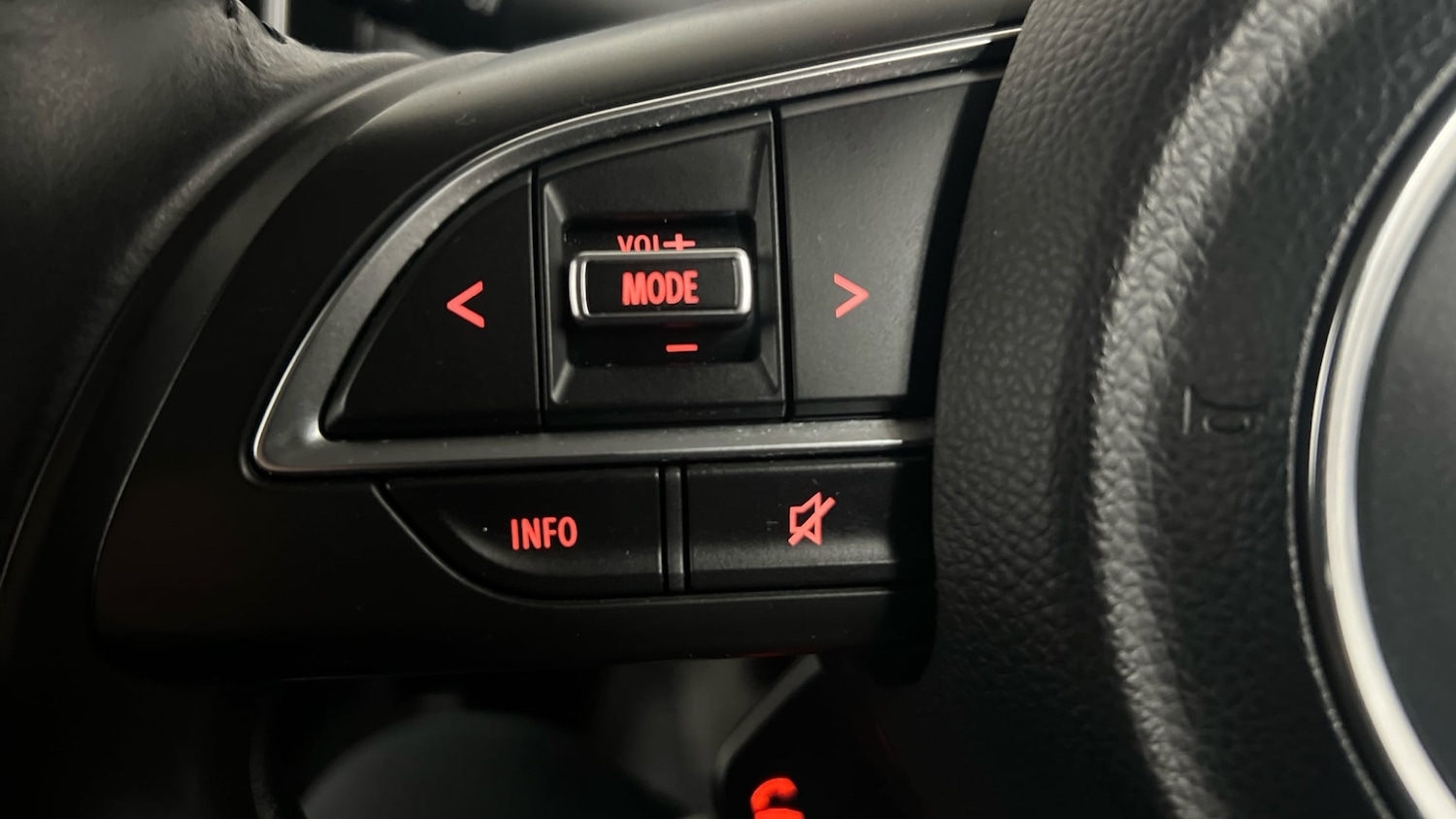 Used Suzuki Swift 2021 for sale - 78018553: Photo 15