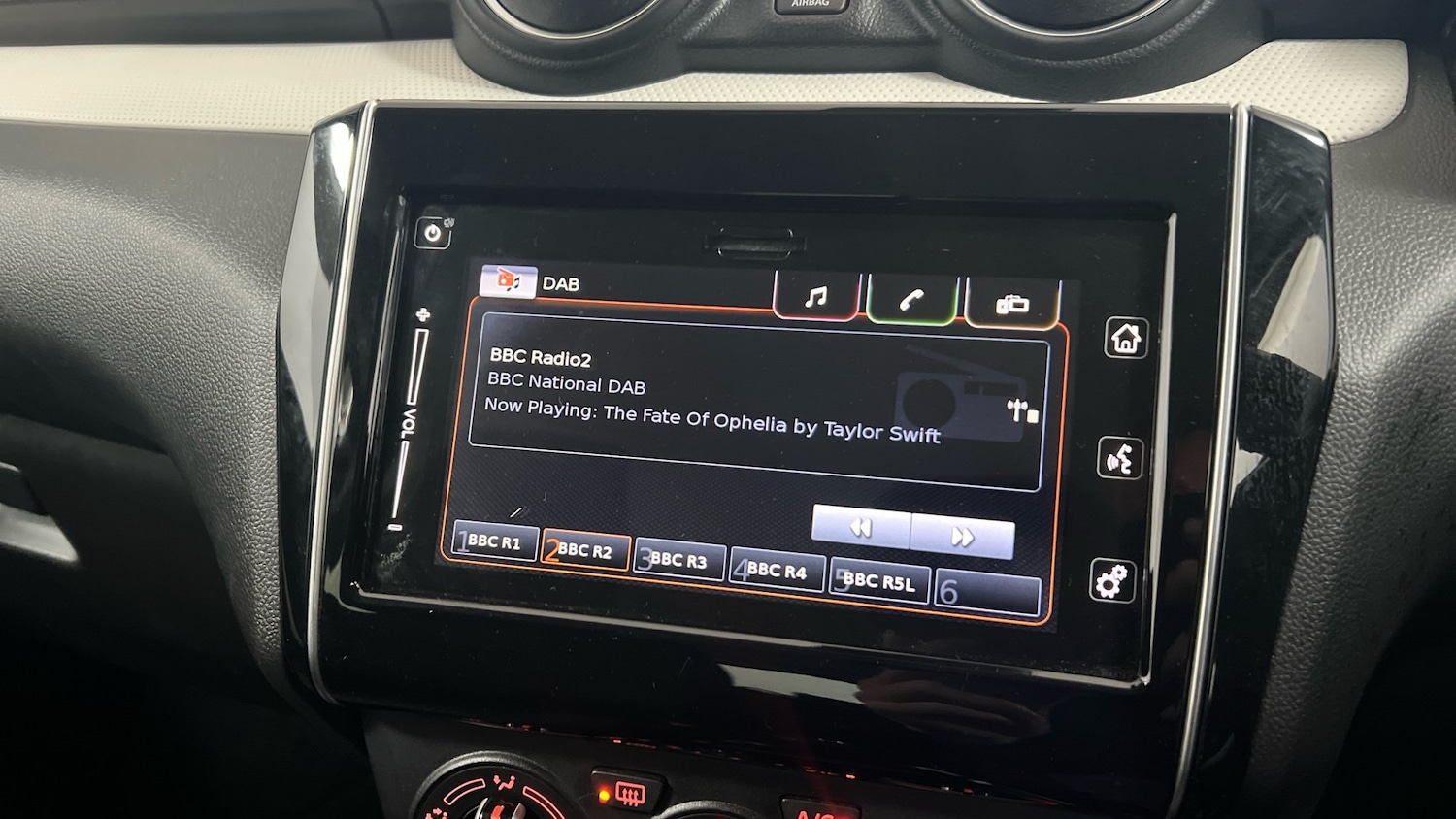 Used Suzuki Swift 2022 for sale - 76675139: Photo 23