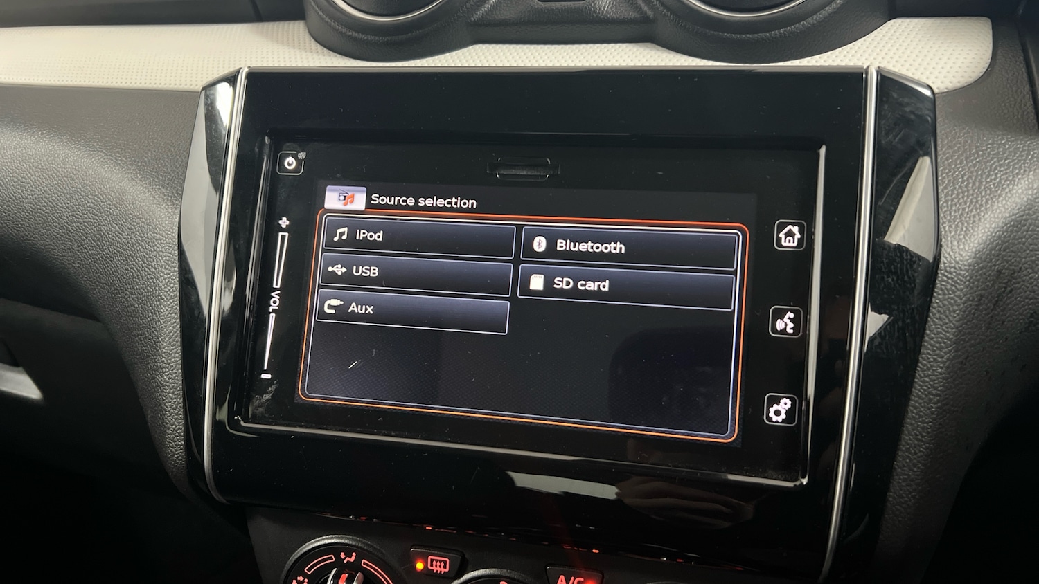 Used Suzuki Swift 2022 for sale - 76675139: Photo 24