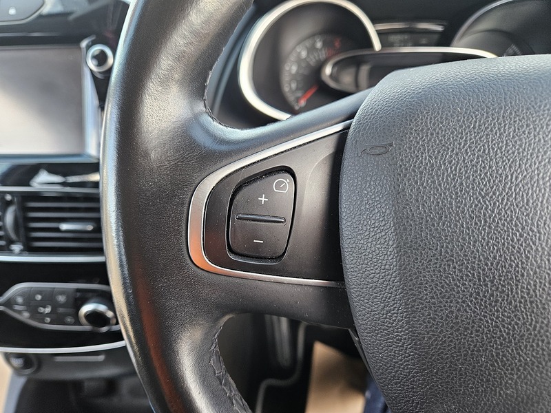 Used Renault Clio 2017 for sale - 76216501: Photo 21