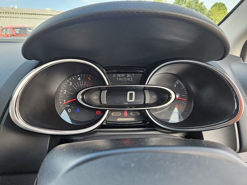Used Renault Clio 2017 for sale - 76216501: Photo 25