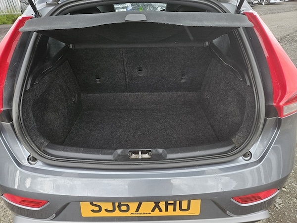 Used Volvo V40 2017 for sale - 76216510: Photo 12