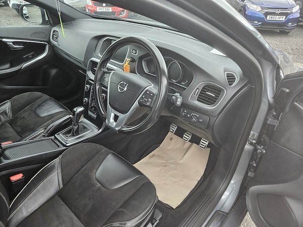 Used Volvo V40 2017 for sale - 76216510: Photo 17