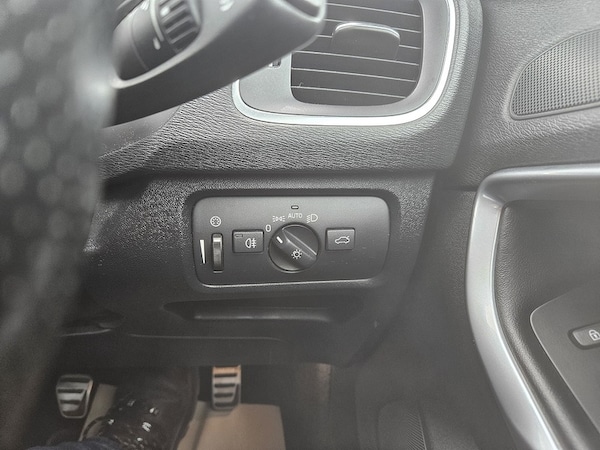 Used Volvo V40 2017 for sale - 76216510: Photo 22