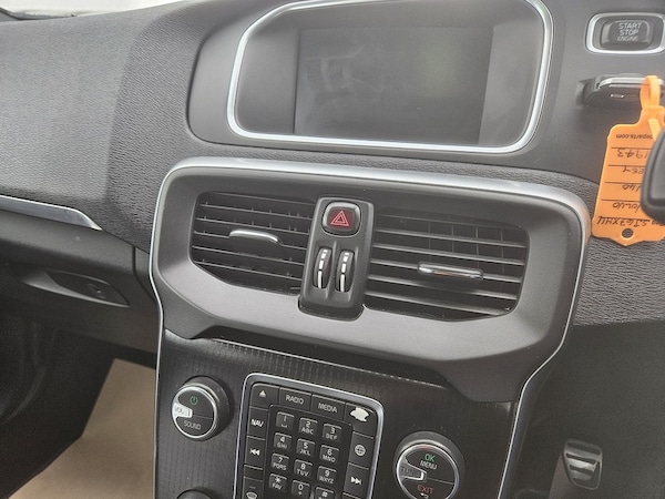 Used Volvo V40 2017 for sale - 76216510: Photo 23