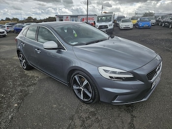Used Volvo V40 2017 for sale - 76216510: Photo 3