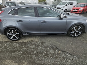 Used Volvo V40 2017 for sale - 76216510: Photo 4