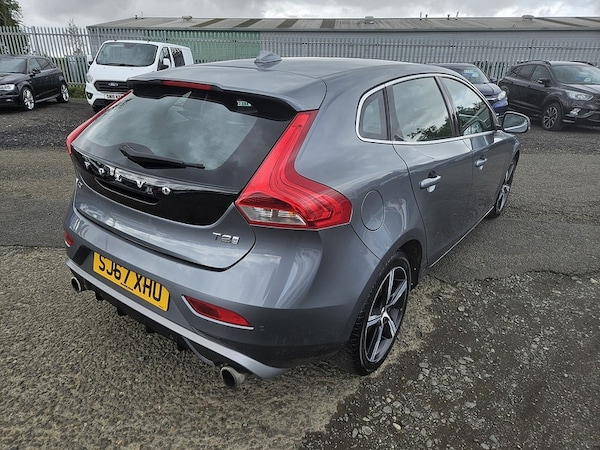 Used Volvo V40 2017 for sale - 76216510: Photo 5