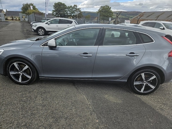 Used Volvo V40 2017 for sale - 76216510: Photo 8