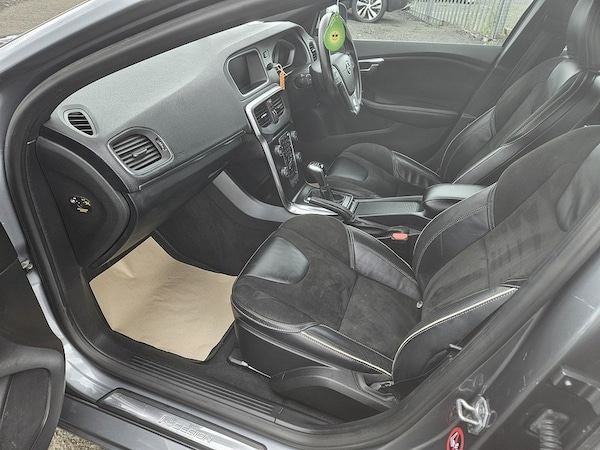 Used Volvo V40 2017 for sale - 76216510: Photo 9