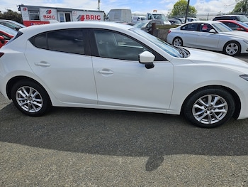 Used Mazda Mazda3 2014 for sale - 76216500: Photo 4