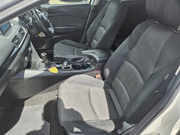 Used Mazda Mazda3 2014 for sale - 76216500: Photo 9
