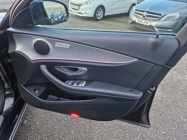 Used Mercedes-Benz E-Class for sale - 76216504: Photo 14
