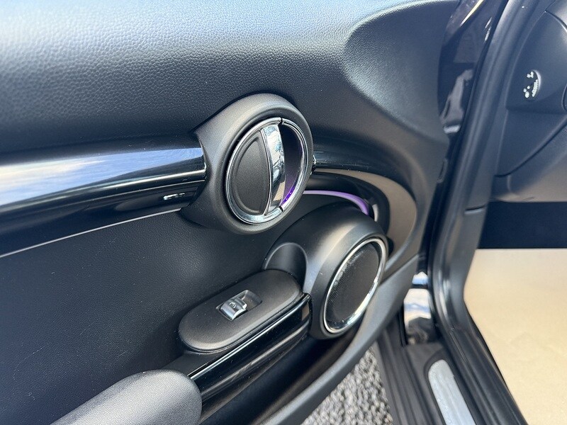 Used MINI Hatch 2019 for sale - 76216523: Photo 37