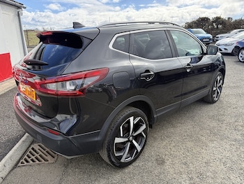 Used Nissan Qashqai 2017 for sale - 77963614: Photo