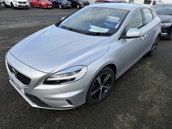 Used Volvo V40 2018 for sale - 76216521: Photo 1