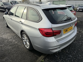 Used BMW 3 Series 2017 for sale - 76274498: Photo 2