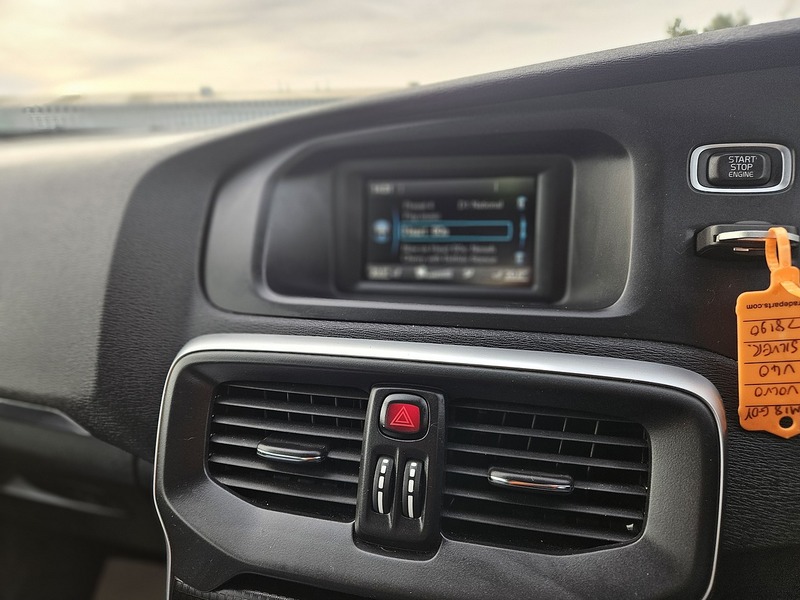 Used Volvo V40 2018 for sale - 77034323: Photo 23