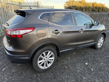 Used Nissan Qashqai 2014 for sale - 76589021: Photo